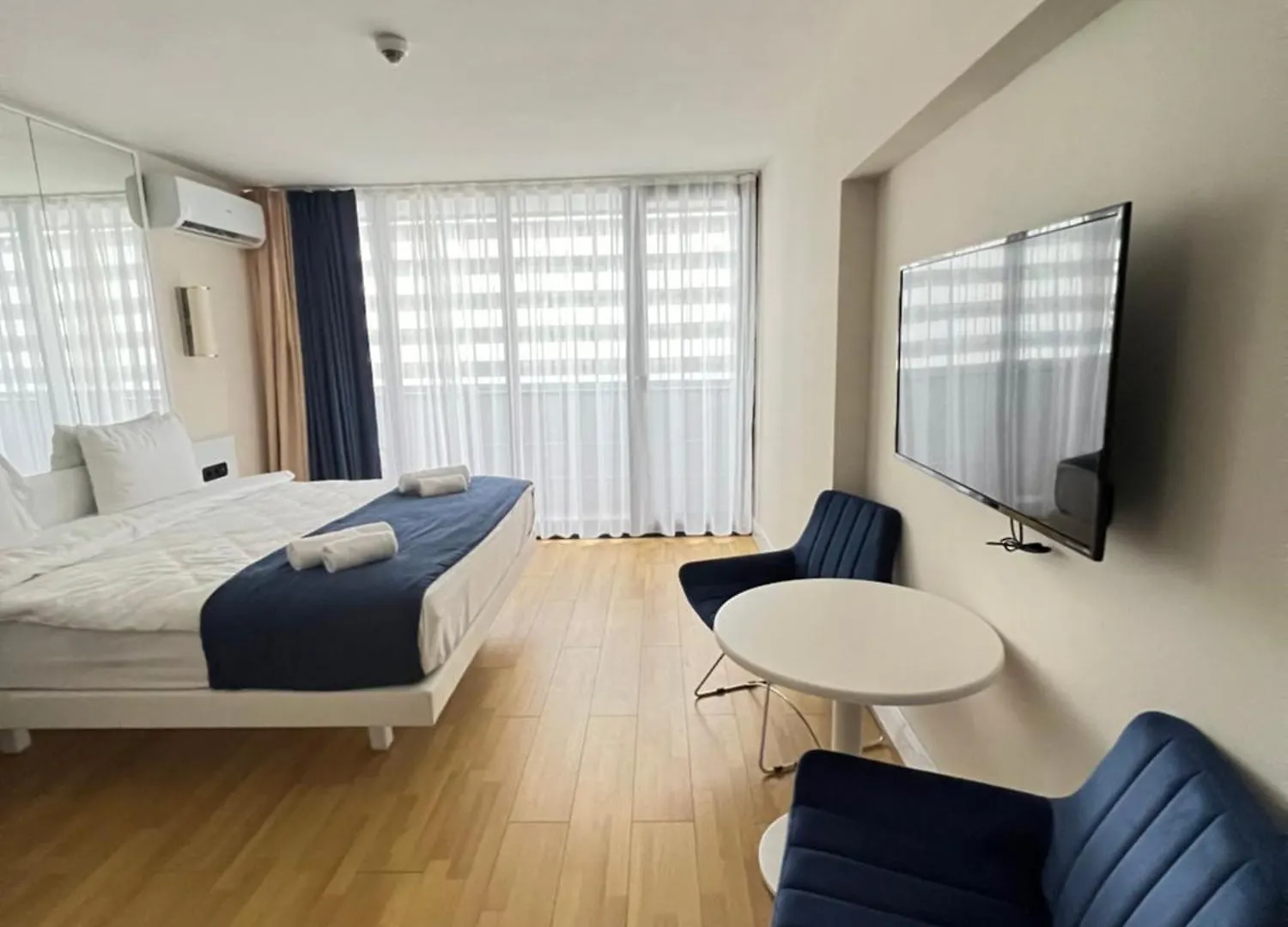 Spend Your Time In Orbi City Batumi 0*,