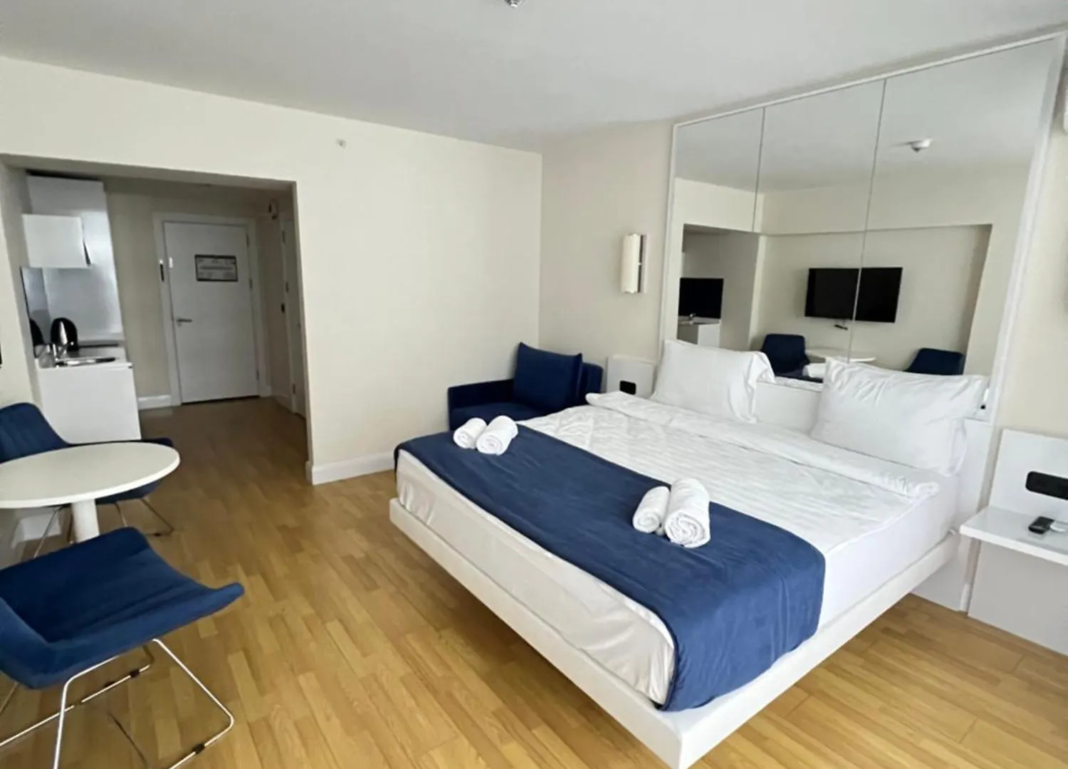 Spend Your Time In Orbi City Batumi 0*,